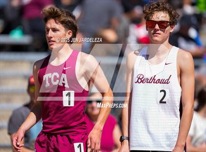 Thumbnail 1 in CHSAA Final 3A (3200 Meter) photogallery.