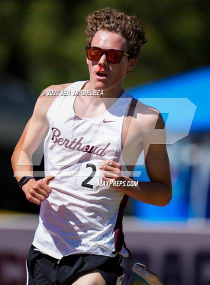 Thumbnail 3 in CHSAA Final 3A (3200 Meter) photogallery.