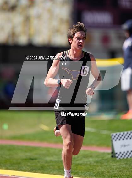 Thumbnail 2 in CHSAA Final 3A (3200 Meter) photogallery.