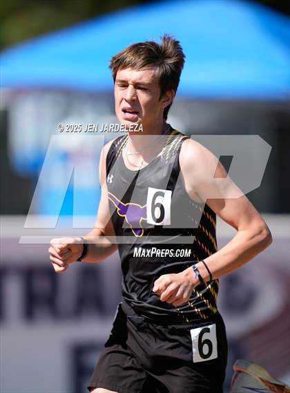 Thumbnail 2 in CHSAA Final 3A (3200 Meter) photogallery.