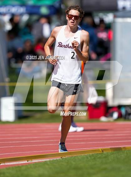 Thumbnail 3 in CHSAA Final 3A (3200 Meter) photogallery.