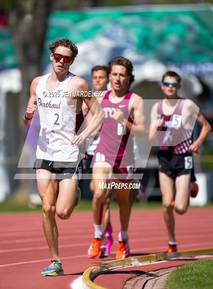 Thumbnail 2 in CHSAA Final 3A (3200 Meter) photogallery.