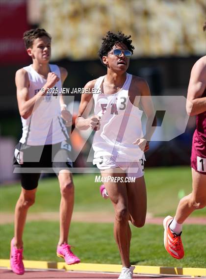 Thumbnail 1 in CHSAA Final 3A (3200 Meter) photogallery.