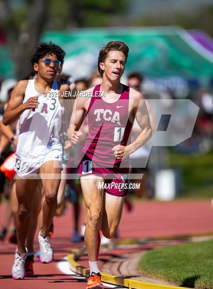 Thumbnail 1 in CHSAA Final 3A (3200 Meter) photogallery.