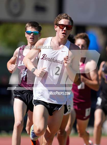 Thumbnail 1 in CHSAA Final 3A (3200 Meter) photogallery.