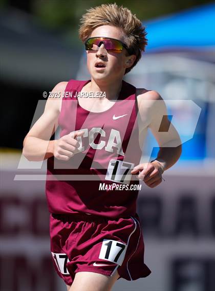 Thumbnail 1 in CHSAA Final 3A (3200 Meter) photogallery.