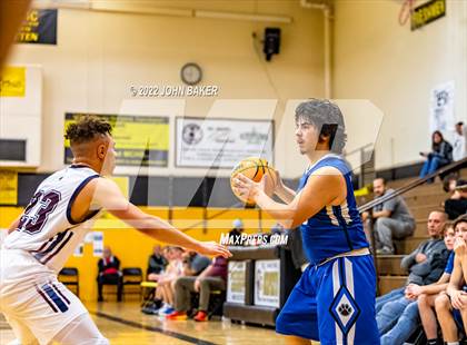 Thumbnail 2 in Sierra Lutheran vs. Smith Valley (Serpent Classic) photogallery.