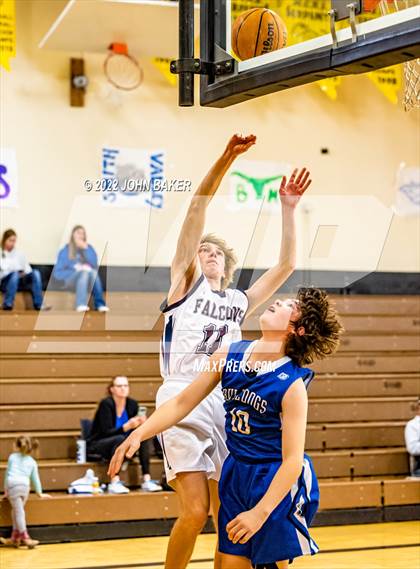 Thumbnail 3 in Sierra Lutheran vs. Smith Valley (Serpent Classic) photogallery.