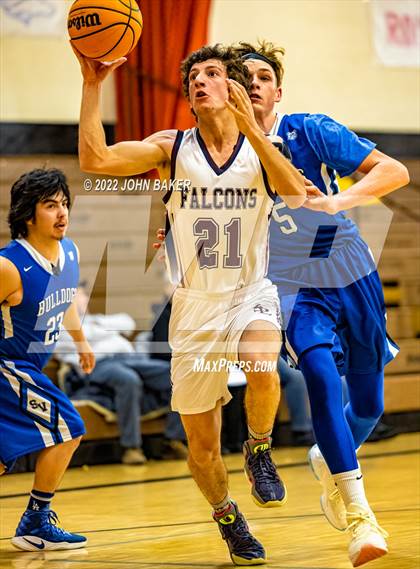 Thumbnail 2 in Sierra Lutheran vs. Smith Valley (Serpent Classic) photogallery.