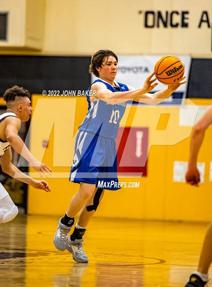 Thumbnail 3 in Sierra Lutheran vs. Smith Valley (Serpent Classic) photogallery.