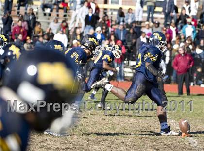 Thumbnail 3 in Cardinal Hayes vs Mt. St. Michael Academy photogallery.