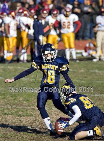 Thumbnail 3 in Cardinal Hayes vs Mt. St. Michael Academy photogallery.