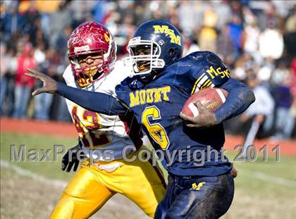 Thumbnail 2 in Cardinal Hayes vs Mt. St. Michael Academy photogallery.