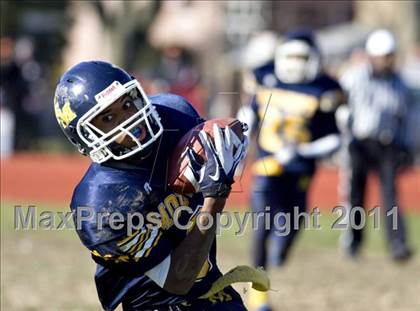 Thumbnail 3 in Cardinal Hayes vs Mt. St. Michael Academy photogallery.