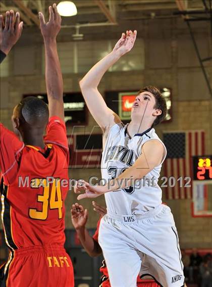 Thumbnail 1 in Loyola vs. Taft (Nike Extravaganza) photogallery.