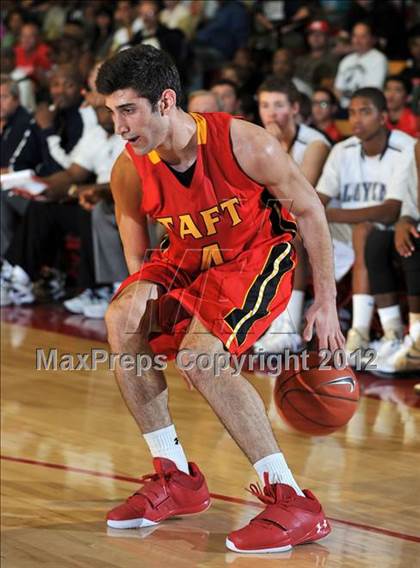 Thumbnail 3 in Loyola vs. Taft (Nike Extravaganza) photogallery.
