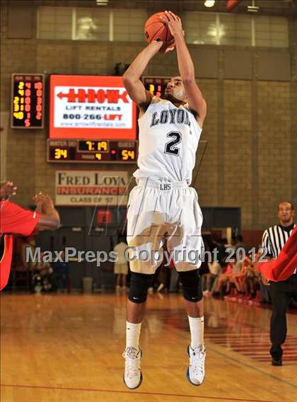 Thumbnail 1 in Loyola vs. Taft (Nike Extravaganza) photogallery.