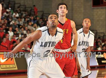 Thumbnail 2 in Loyola vs. Taft (Nike Extravaganza) photogallery.