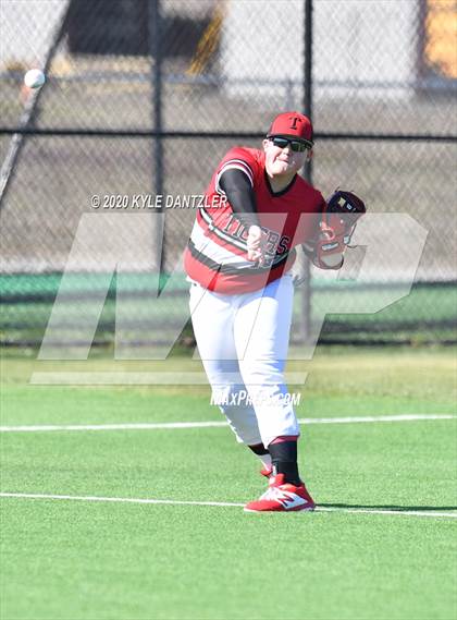 Thumbnail 1 in Gunter vs Trenton (Bells Invitational) photogallery.