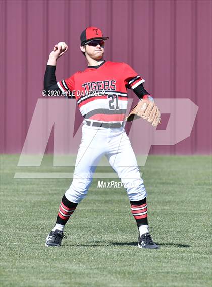 Thumbnail 3 in Gunter vs Trenton (Bells Invitational) photogallery.