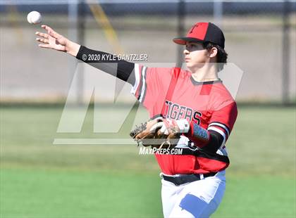 Thumbnail 2 in Gunter vs Trenton (Bells Invitational) photogallery.