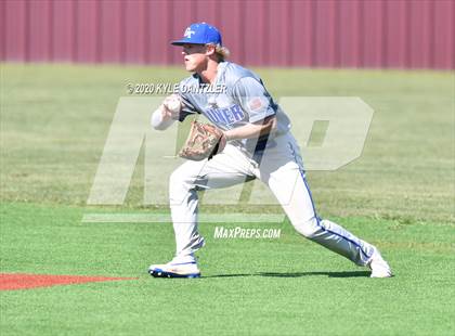Thumbnail 2 in Gunter vs Trenton (Bells Invitational) photogallery.