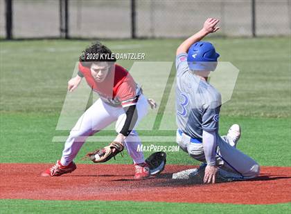 Thumbnail 2 in Gunter vs Trenton (Bells Invitational) photogallery.