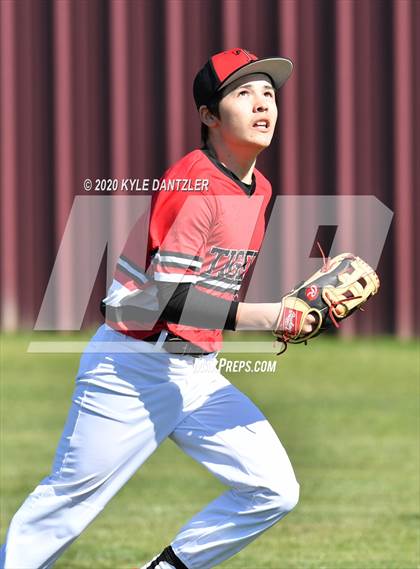 Thumbnail 1 in Gunter vs Trenton (Bells Invitational) photogallery.