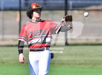 Thumbnail 1 in Gunter vs Trenton (Bells Invitational) photogallery.
