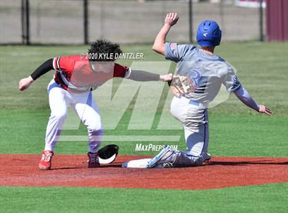 Thumbnail 2 in Gunter vs Trenton (Bells Invitational) photogallery.