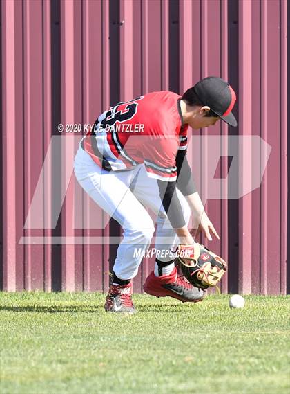 Thumbnail 1 in Gunter vs Trenton (Bells Invitational) photogallery.