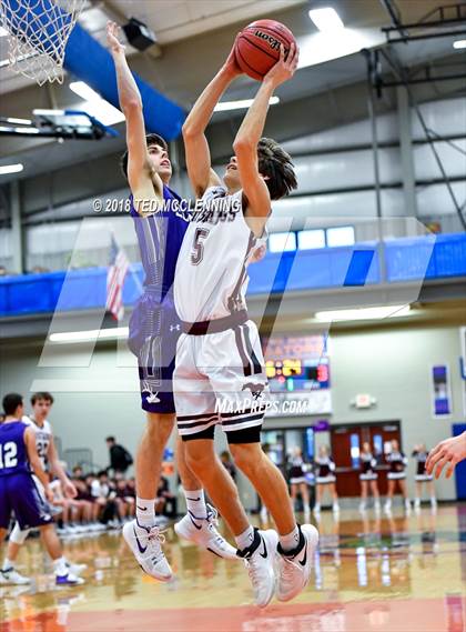 Thumbnail 2 in Perryville vs. Elkins (AAA 3A Regional Playoff) photogallery.