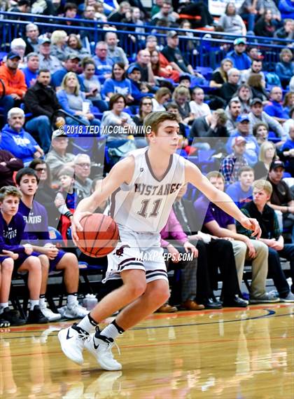 Thumbnail 1 in Perryville vs. Elkins (AAA 3A Regional Playoff) photogallery.