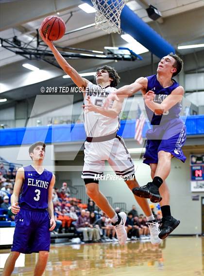 Thumbnail 2 in Perryville vs. Elkins (AAA 3A Regional Playoff) photogallery.