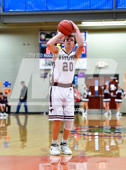 Thumbnail 3 in Perryville vs. Elkins (AAA 3A Regional Playoff) photogallery.