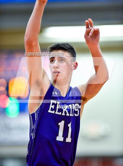 Thumbnail 3 in Perryville vs. Elkins (AAA 3A Regional Playoff) photogallery.