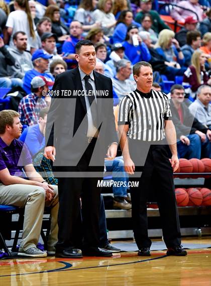 Thumbnail 2 in Perryville vs. Elkins (AAA 3A Regional Playoff) photogallery.