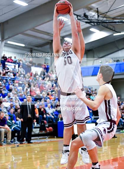 Thumbnail 2 in Perryville vs. Elkins (AAA 3A Regional Playoff) photogallery.
