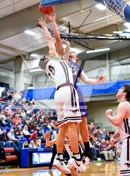 Thumbnail 1 in Perryville vs. Elkins (AAA 3A Regional Playoff) photogallery.