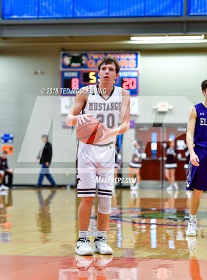 Thumbnail 2 in Perryville vs. Elkins (AAA 3A Regional Playoff) photogallery.