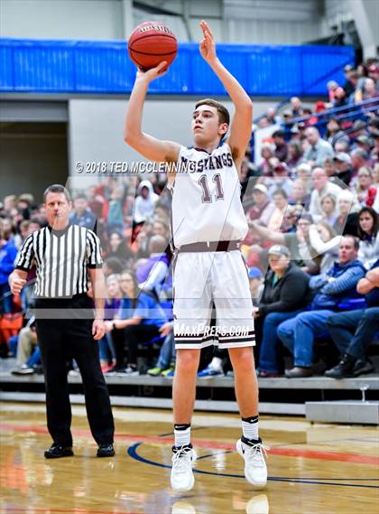 Thumbnail 3 in Perryville vs. Elkins (AAA 3A Regional Playoff) photogallery.