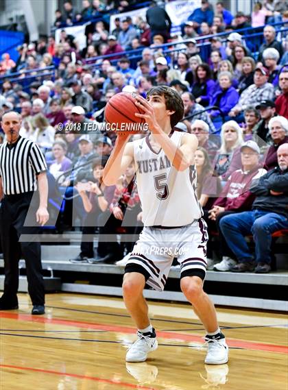 Thumbnail 2 in Perryville vs. Elkins (AAA 3A Regional Playoff) photogallery.