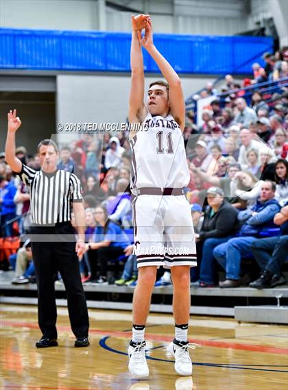 Thumbnail 1 in Perryville vs. Elkins (AAA 3A Regional Playoff) photogallery.