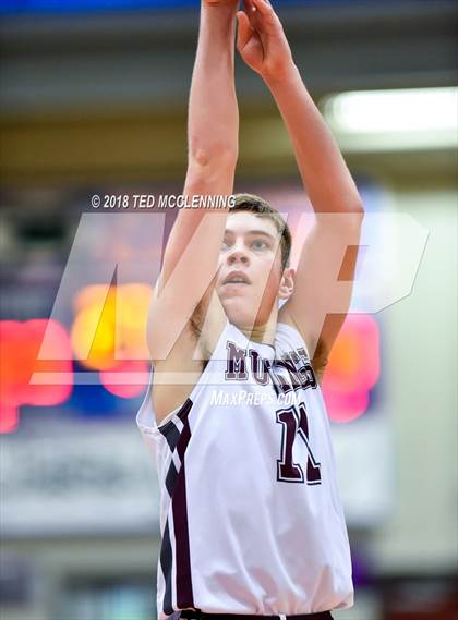 Thumbnail 1 in Perryville vs. Elkins (AAA 3A Regional Playoff) photogallery.