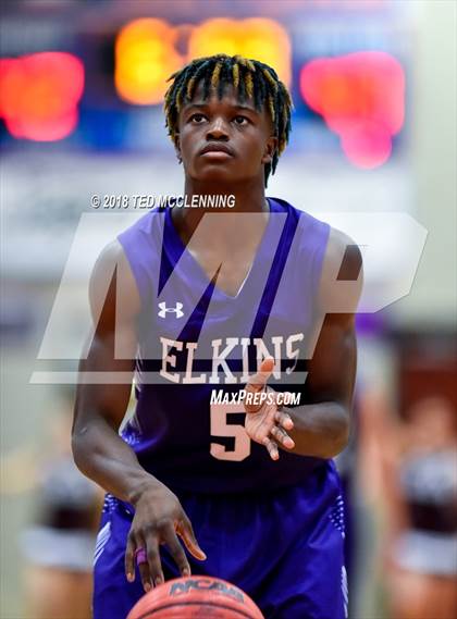 Thumbnail 2 in Perryville vs. Elkins (AAA 3A Regional Playoff) photogallery.