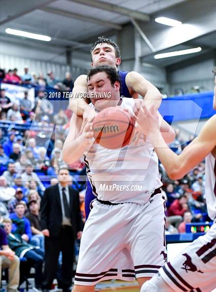 Thumbnail 1 in Perryville vs. Elkins (AAA 3A Regional Playoff) photogallery.