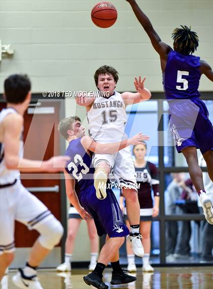 Thumbnail 2 in Perryville vs. Elkins (AAA 3A Regional Playoff) photogallery.