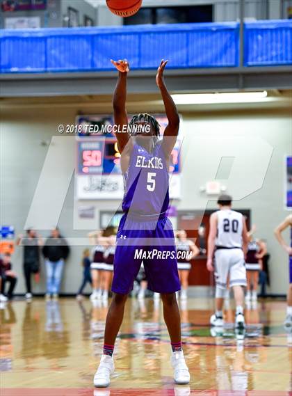 Thumbnail 3 in Perryville vs. Elkins (AAA 3A Regional Playoff) photogallery.