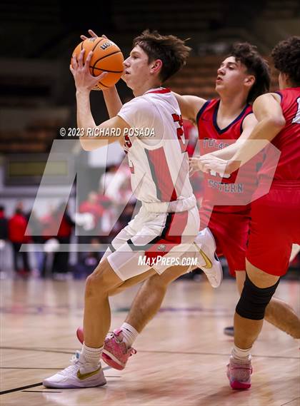 Thumbnail 3 in Tulare Western vs. Kerman (CIF CS Division IV Championship) photogallery.