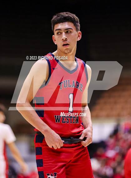 Thumbnail 3 in Tulare Western vs. Kerman (CIF CS Division IV Championship) photogallery.